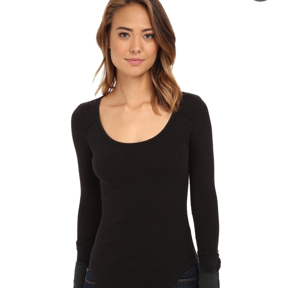 We the Free newbie black thermal with cuff sleeve